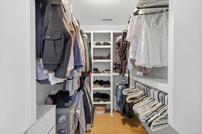 Building Photo - 5509B Louisiana Ave