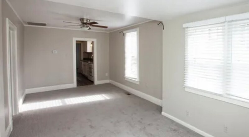 Building Photo - 208 Lincoln St