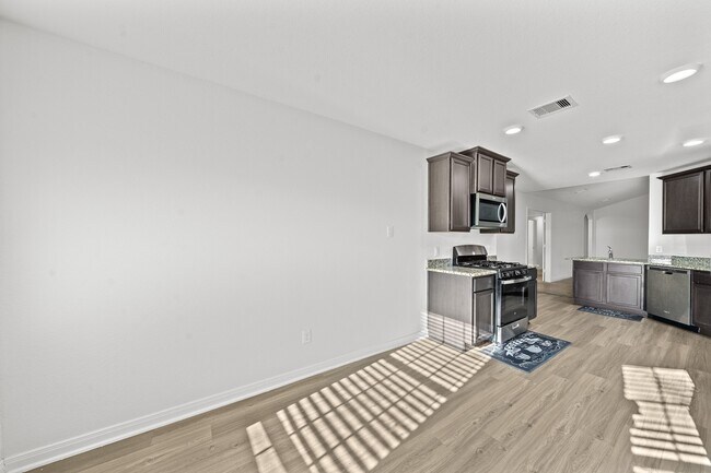 Building Photo - 20742 Nala Bear Dr