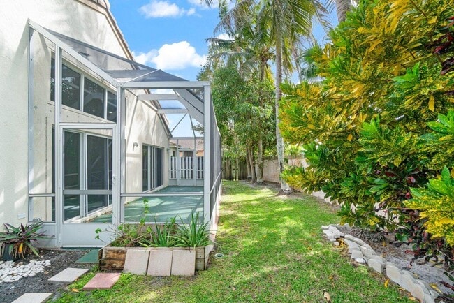 Building Photo - 7589 Colony Lake Dr