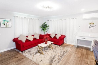 Building Photo - 1063-67 Gillespie Dr