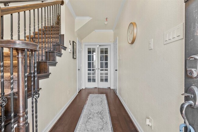 Building Photo - 10218 Spring Shadows Park Cir