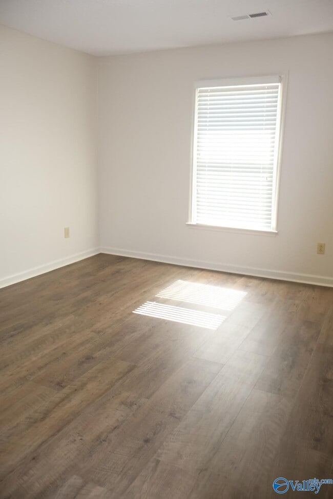 Building Photo - 6864 Steeplechase Dr NW