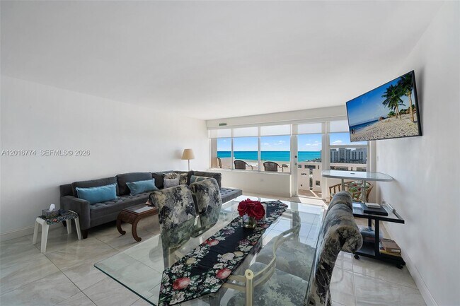 Building Photo - 3111 N Ocean Dr