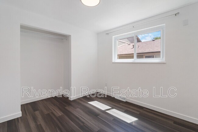 Building Photo - 1155 S Fairplay Cir