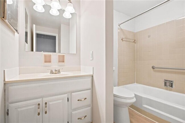 Building Photo - 5841 Morrowfield Ave