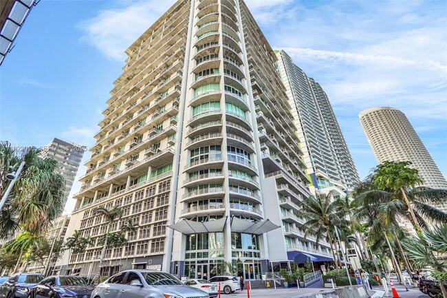 Building Photo - 690 SW 1st Ct