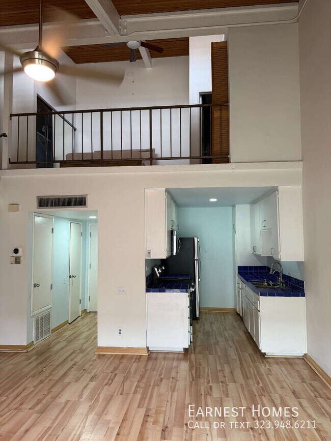 Building Photo - 5460 White Oak Ave