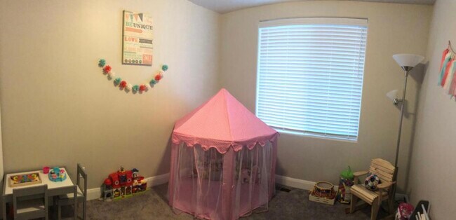 Building Photo - 1780 N Snowfield Pl