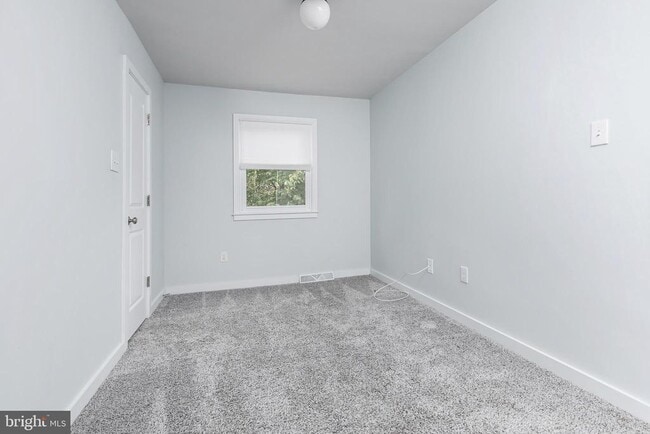 Building Photo - 115 Greenvale Ct