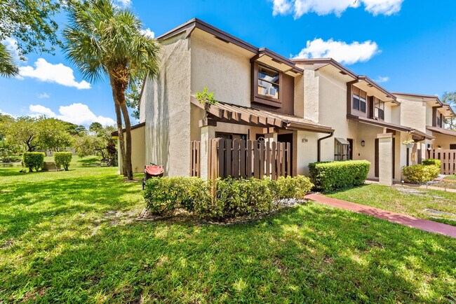 Building Photo - 4902 NW 82nd Ave