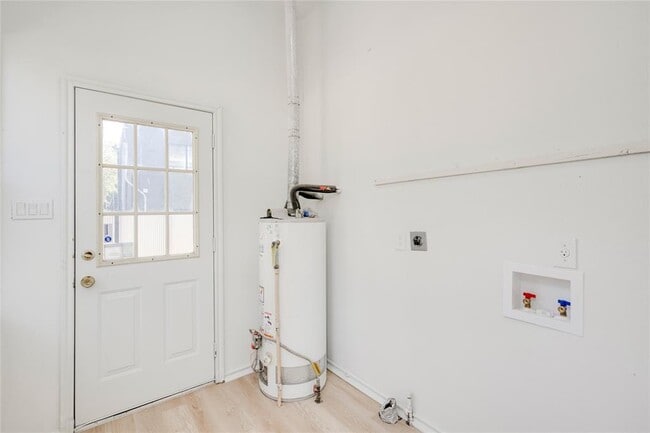 Building Photo - 81 San Marcos St