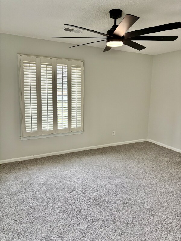 Building Photo - 532 Kenton Dr