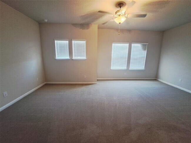 Building Photo - 309 Toddy Wy