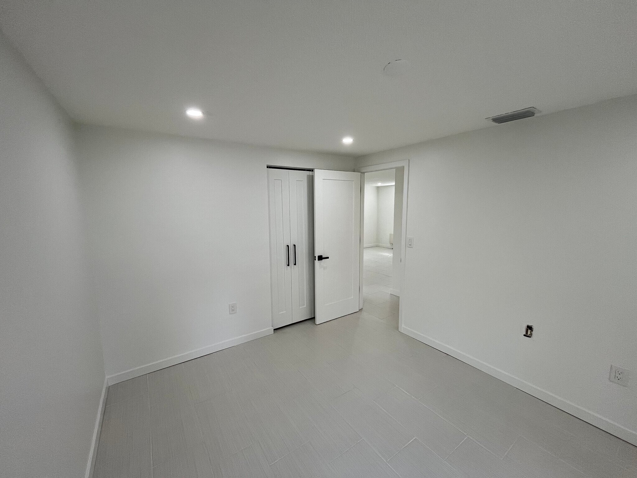 Building Photo - 1511 Suponic Ave