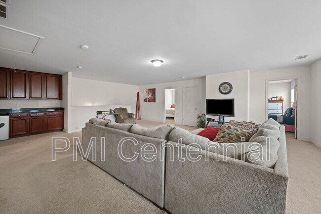 Building Photo - 669 Sportsman Ln