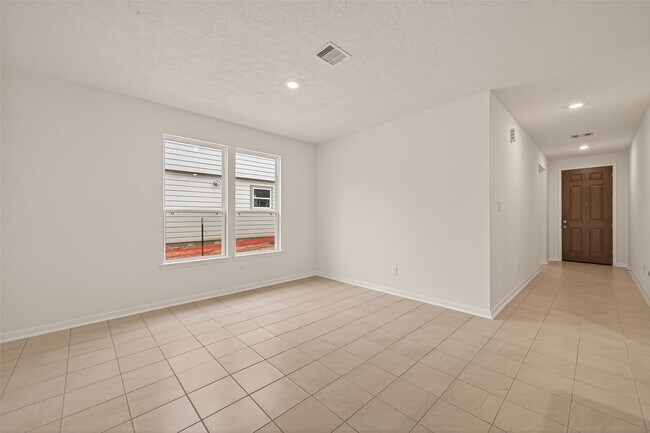 Building Photo - 814 Mustang Rdg Ter