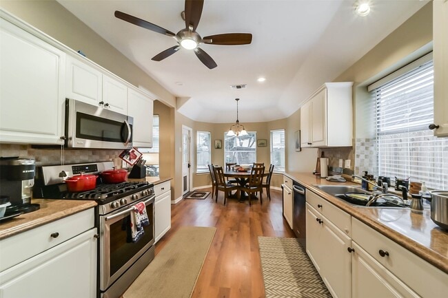 Building Photo - 9926 Elm Meadow Trail