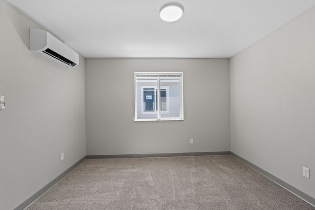 Building Photo - 1623 N Selkirk Rd