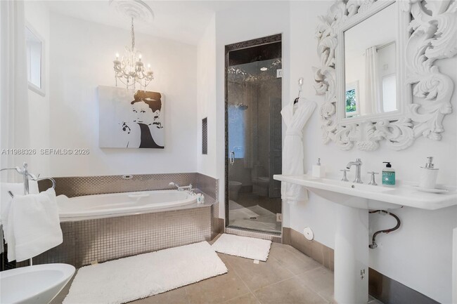 Building Photo - 100 Palm Ave