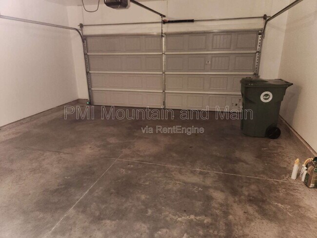 Building Photo - 299 Ridgeview Ln