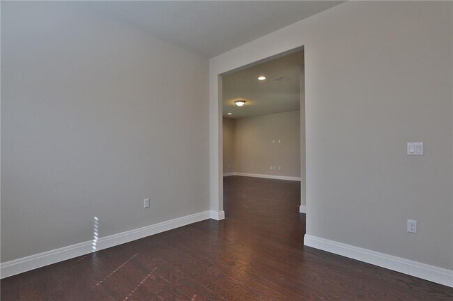 Building Photo - 10606 Turnbull Loop