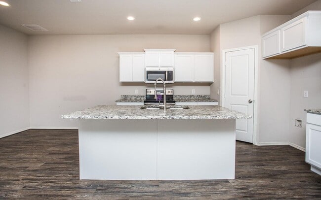 Building Photo - Luxury Duplex in Coveted Cooper ISD, Lubbock