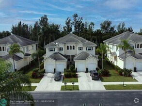 Building Photo - 503 Southstar Dr