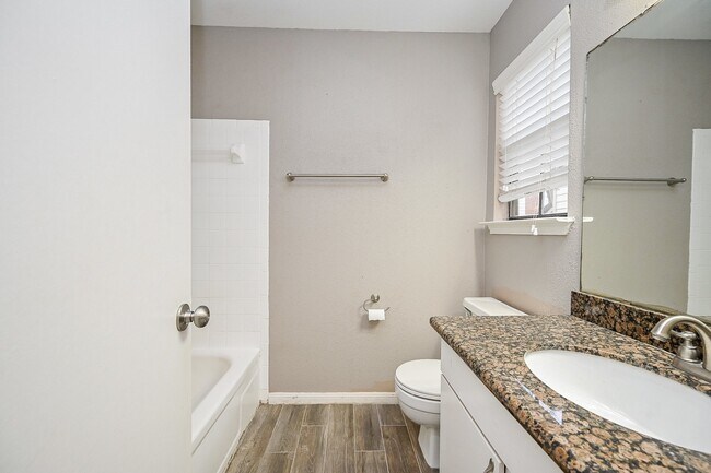 Building Photo - 2211 S Kirkwood Rd