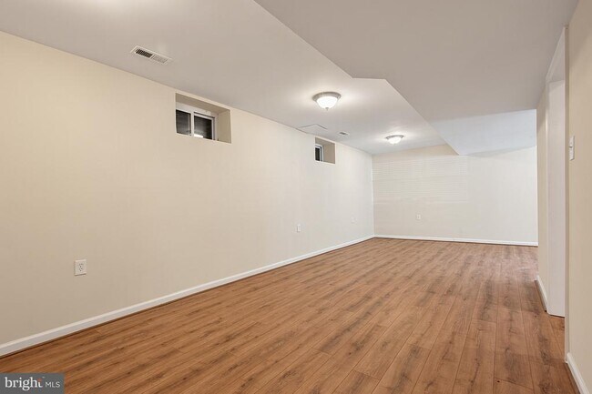 Building Photo - 6508 Berkshire Dr