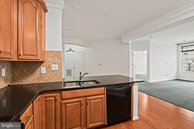 Building Photo - 24701 Byrne Meadow Square