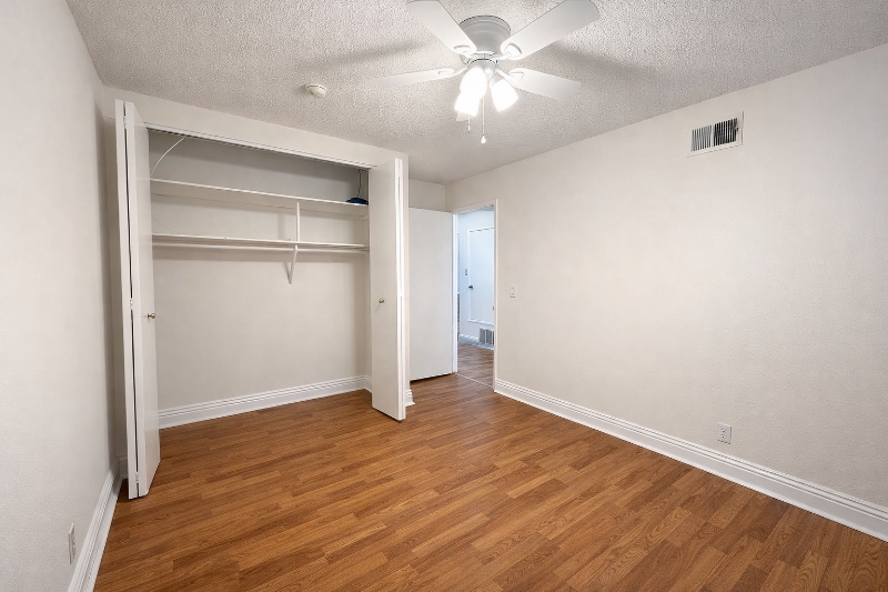 Building Photo - 8373 Wabash St