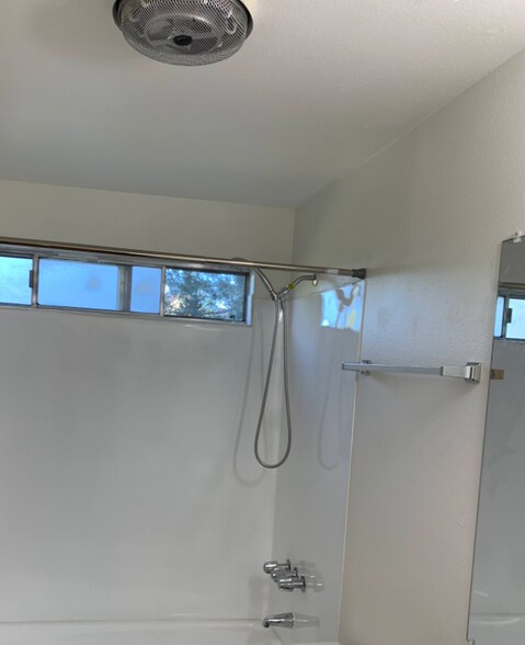 Primary Photo - 2710 NW Norwood St