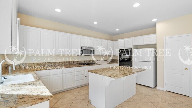Building Photo - 807 Via Bahia