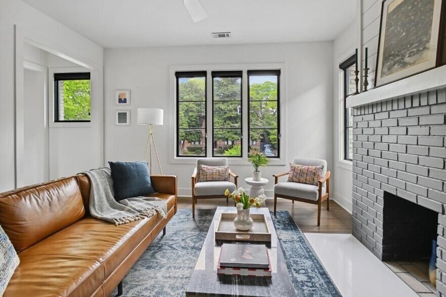 Building Photo - 634 Bonaventure Ave NE