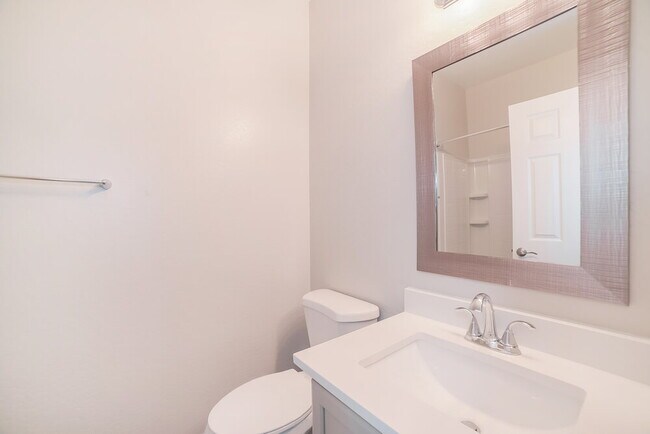 Building Photo - 10240 W Chipman Rd