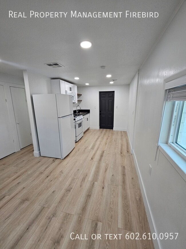 Building Photo - 15 N Ashland-Canyon Casita