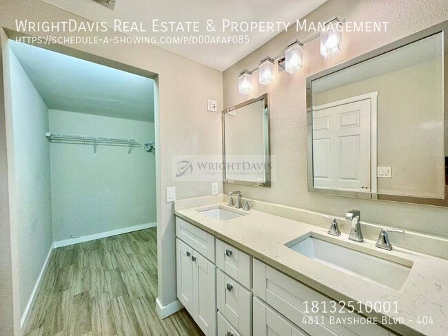 Building Photo - 4811 Bayshore Blvd