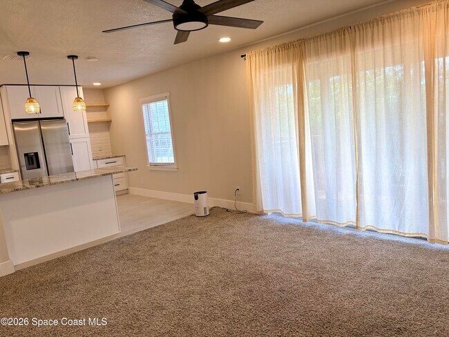 Building Photo - 909 S Colonial Ct
