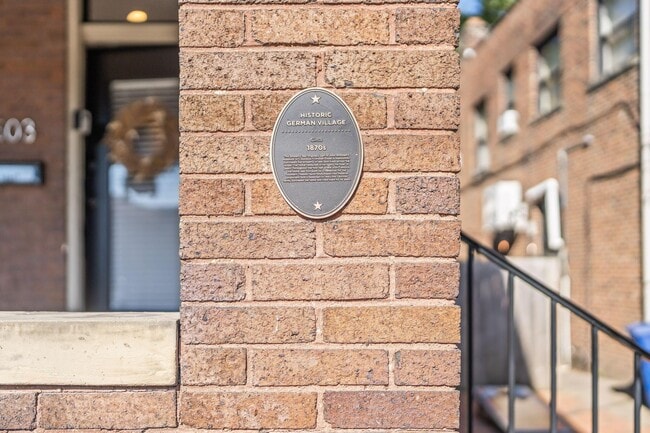 Building Photo - 503 S 3rd St