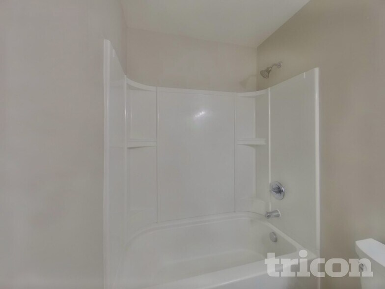 Building Photo - 212 Cochin Trce