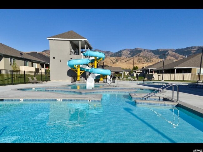 Building Photo - 676 S 150 E