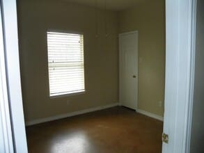 Building Photo - 2601 Cypress Ln