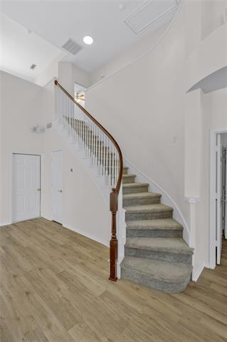 Building Photo - 3904 Creek Crossing Dr