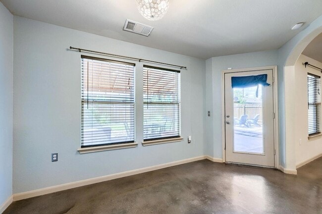 Building Photo - 7425 Thannas Way