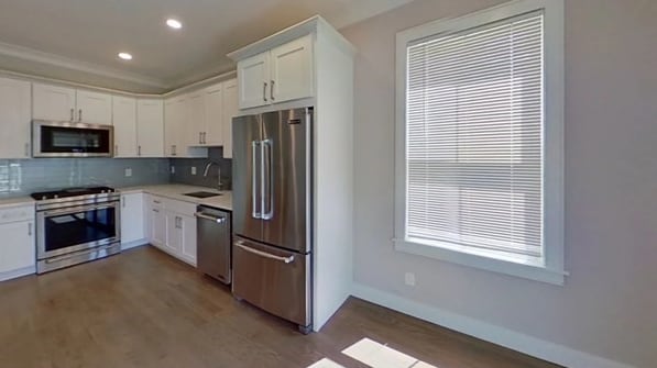 Building Photo - 132 Chelsea St