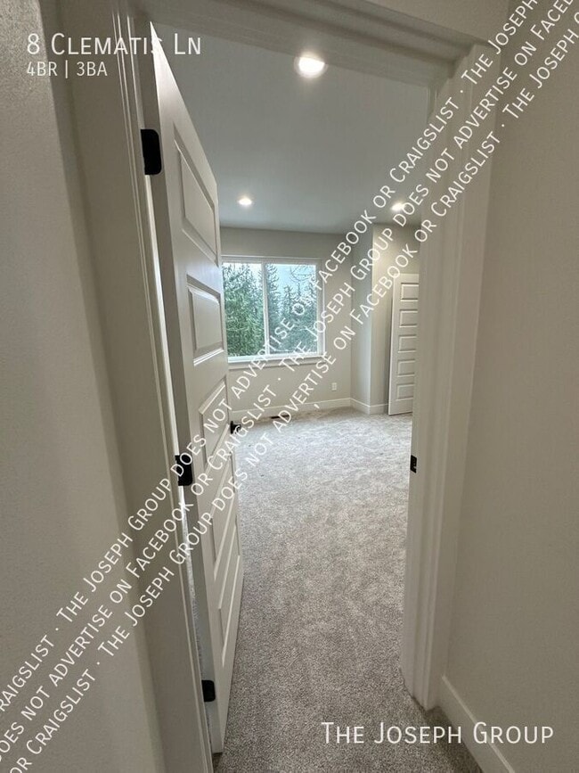 Building Photo - 8 Clematis Ln