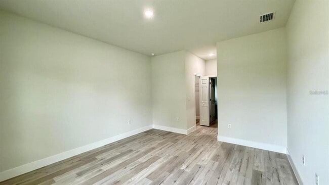 Building Photo - 495 Marion Oaks Manor