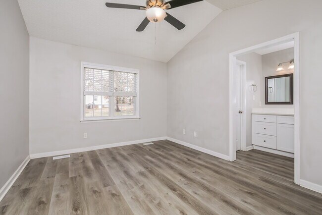 Building Photo - 1432 Smokey Mountain Dr