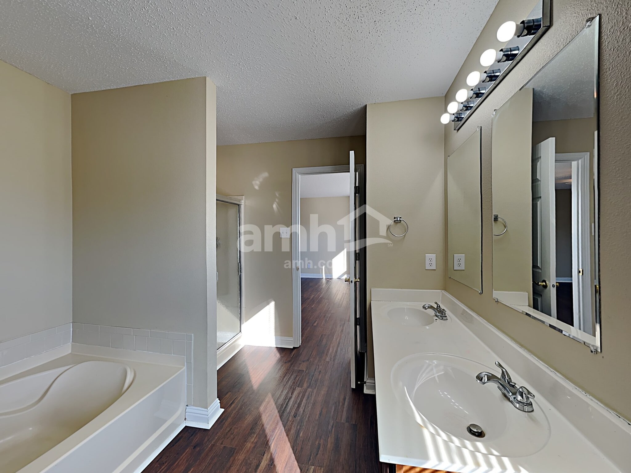 Building Photo - 8339 Firefly Way